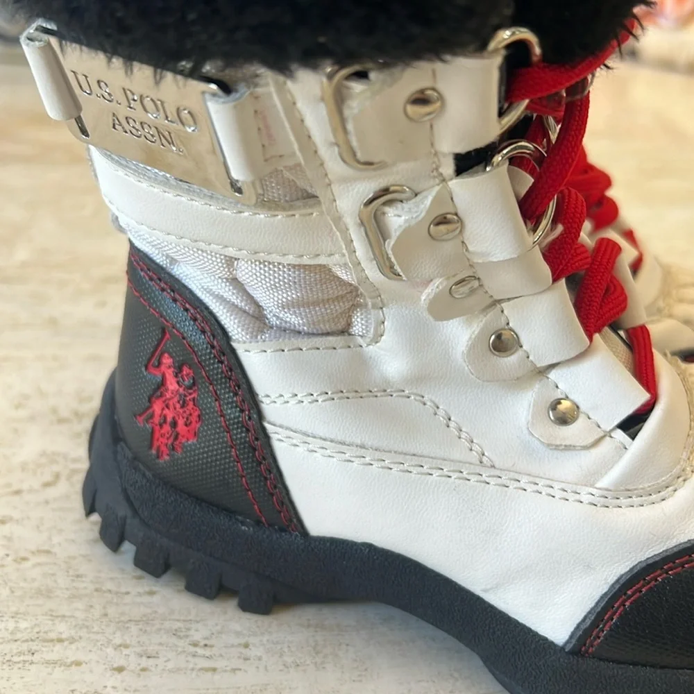 U.S. POLO ASSN. snow boots little kid size 11